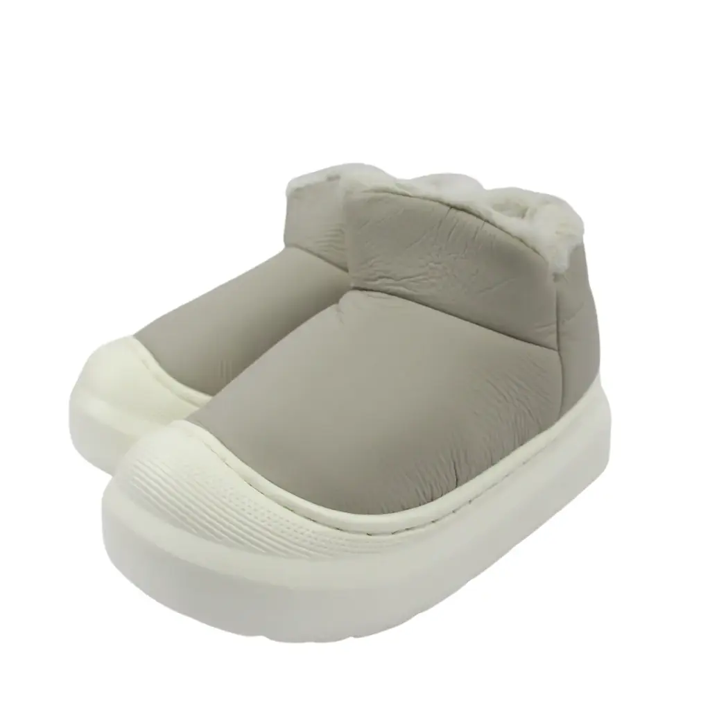 Pantuflas diseño botín para niños (3 piezas)